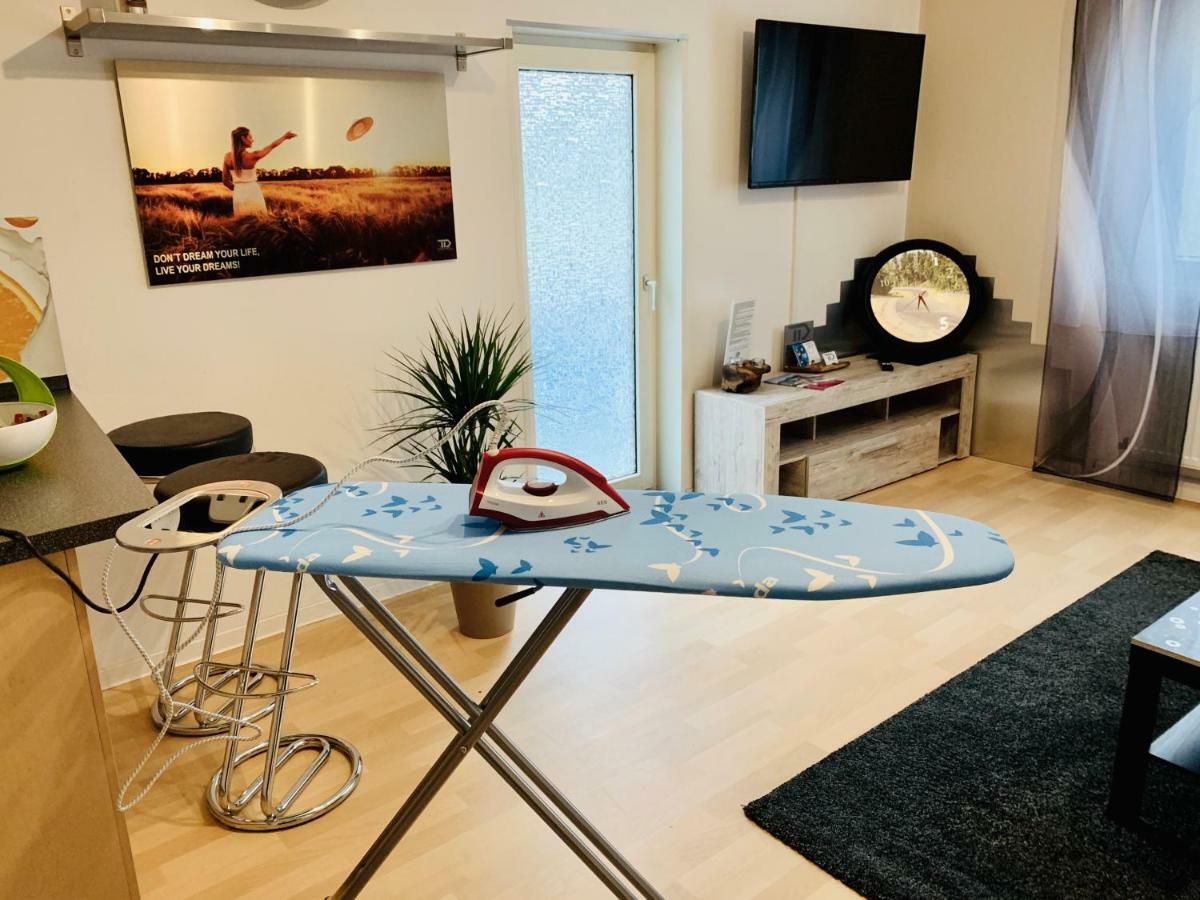 Schoenes Apartment Terrasse 2P. Stadtnah Wuerzburg Wlan Eksteriør billede