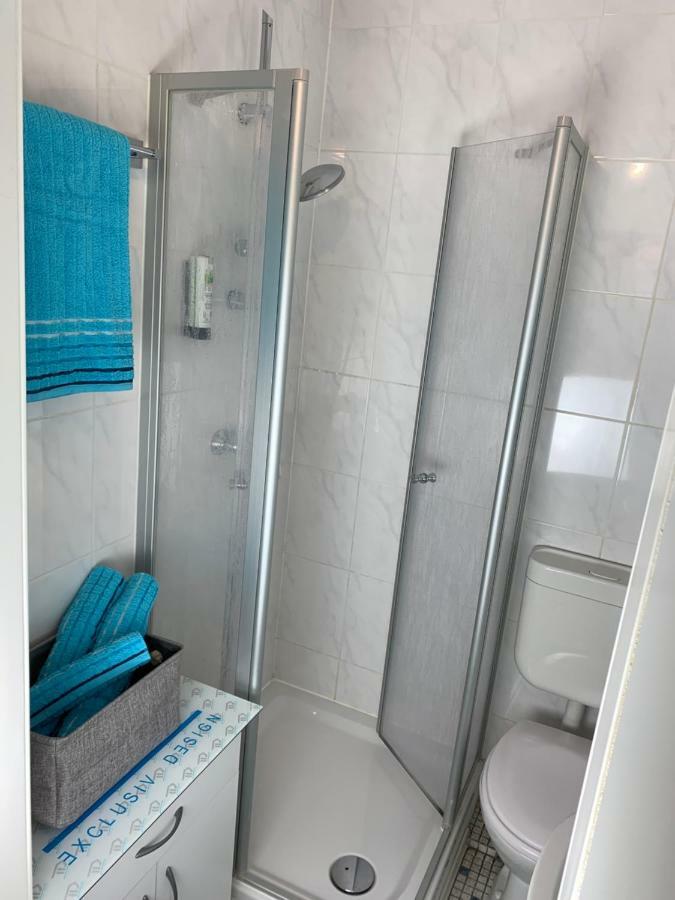 Schoenes Apartment Terrasse 2P. Stadtnah Wuerzburg Wlan Eksteriør billede